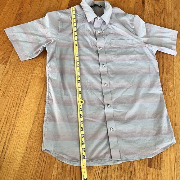 Travis Mathew Shirt Mens M Purple Blue Golf Button Up Stretch Striped Casual - Picture 3 of 10